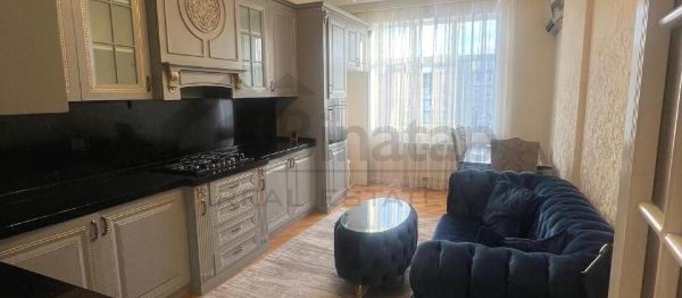 Zerife Eliyeva adina goz klinikasinin yaninda 3 otaqli menzil satilir/112 kv.m.