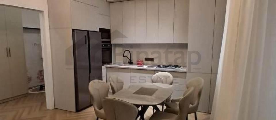 A.M.Şerifzade kuçesi, 20 Yanvar ve İnşaatçılar m/s yaxin 3 otaqli menzil satilir/75 kv.m.