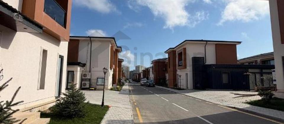 Royal Park Baku villada 3 otaqli 2 mertebeli ev satilir/150 kv.m.