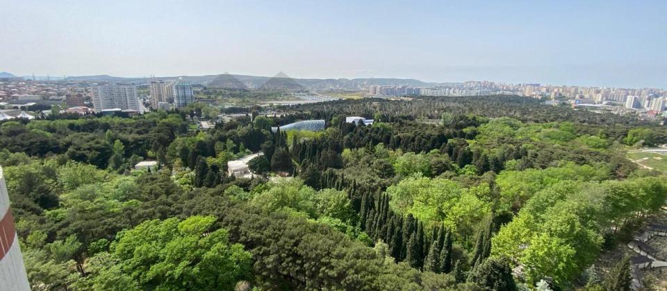 Badamdar, Oxford mektebi ve Botanika baginin yaninda 3 otaqli menzil satilir/138 kv.m. - 2