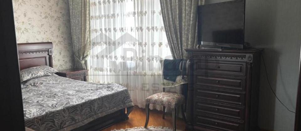 Tibb Universitetinin yaninda 3 otaqli menzil satilir/137.1 kv.m. - 4