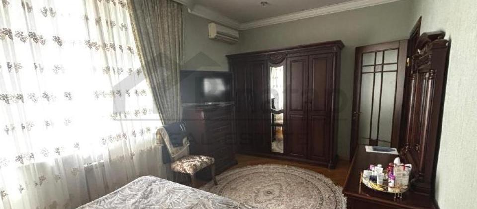 Tibb Universitetinin yaninda 3 otaqli menzil satilir/137.1 kv.m. - 6