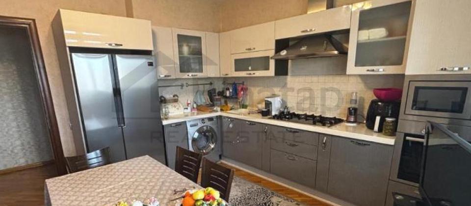 Tibb Universitetinin yaninda 3 otaqli menzil satilir/137.1 kv.m. - 12