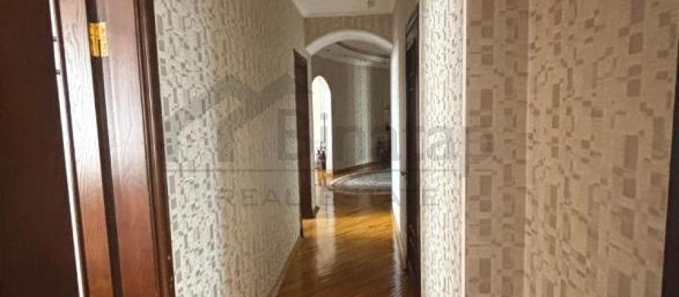 Tibb Universitetinin yaninda 3 otaqli menzil satilir/137.1 kv.m. - 14