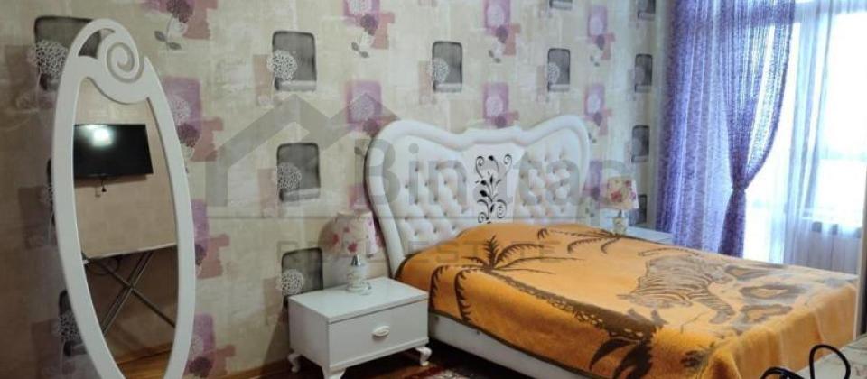 Tbilisi prospekti, İst Petrolun yaninda 3 otaqli menzil satilir/125 kv.m. - 5