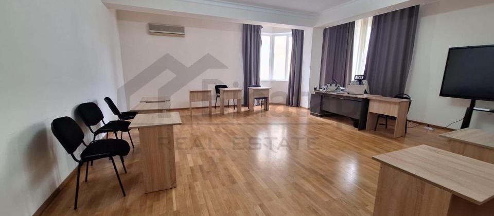 Satılır 4 otaqlı yeni tikili 170 m², 28 May m. - 2