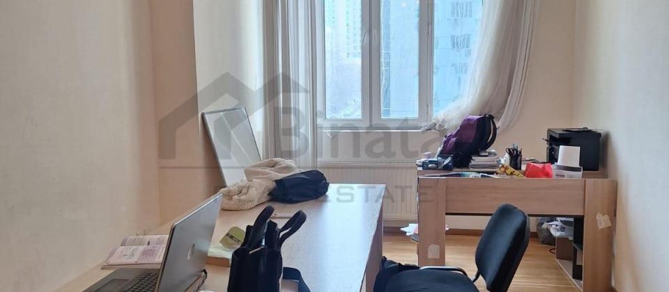 Satılır 4 otaqlı yeni tikili 170 m², 28 May m. - 7