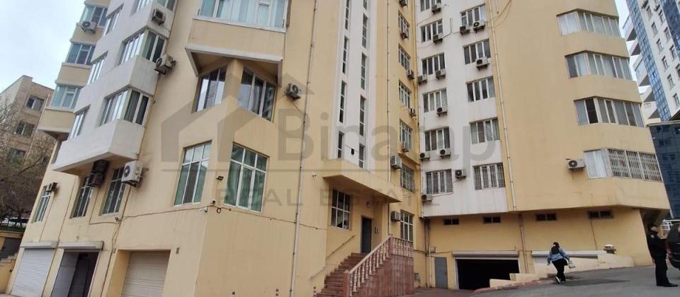 Satılır 4 otaqlı yeni tikili 170 m², 28 May m. - 13