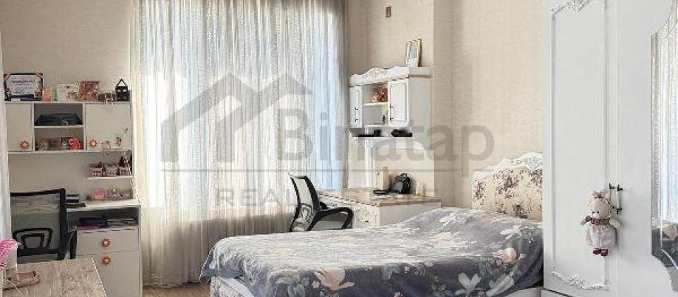 Azadliq prospekti, 28 May m/s yaninda 3 otaqli menzil satilir/160 kv.m. - 6