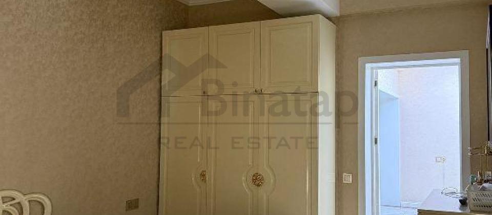 Azadliq prospekti, 28 May m/s yaninda 3 otaqli menzil satilir/160 kv.m. - 12