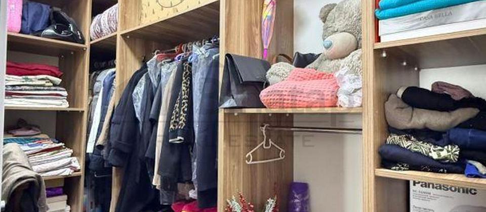 Azadliq prospekti, 28 May m/s yaninda 3 otaqli menzil satilir/160 kv.m. - 13