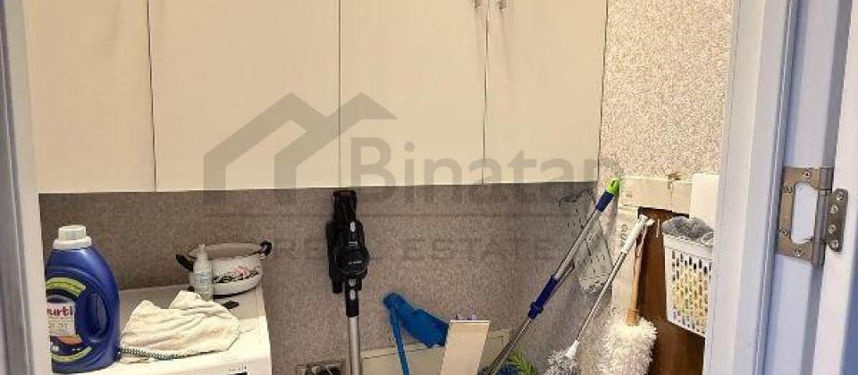 Azadliq prospekti, 28 May m/s yaninda 3 otaqli menzil satilir/160 kv.m. - 14