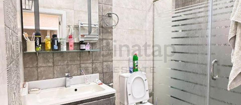 Azadliq prospekti, 28 May m/s yaninda 3 otaqli menzil satilir/160 kv.m. - 15