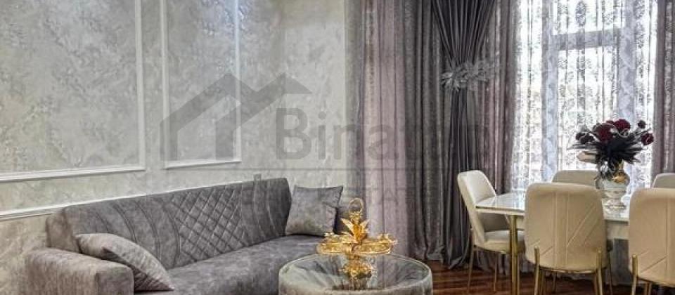 Azadliq prospekti, 28 May m/s yaninda 3 otaqli menzil satilir/80 kv.m. - 2