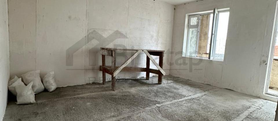 Satılır 4 otaqlı köhnə tikili 110 m², Nizami r.