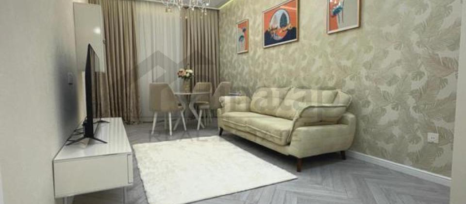 Azadliq prospekti, Baki Saglamliq merkezinin yaninda 3 otaqli menzil satilir/99 kv.m.