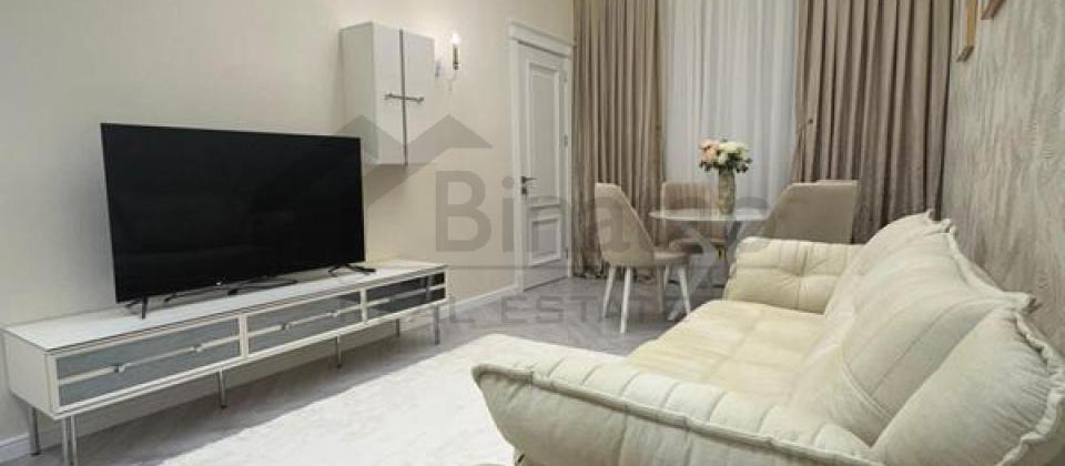 Azadliq prospekti, Baki Saglamliq merkezinin yaninda 3 otaqli menzil satilir/99 kv.m. - 2