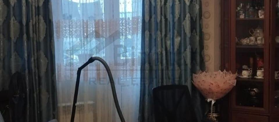 Abşeron Gənclər şəhərciyində təmirli bina evi satılır