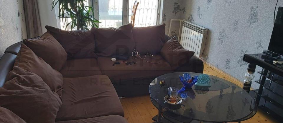 Satılır 4 otaqlı köhnə tikili 100 m², Yeni Günəşli q. - 2