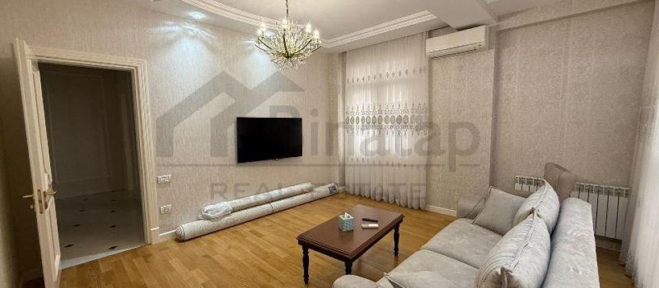 Port Baku ve 28 May m/s 5 deqiqelik mesafede 4 otaqli menzil satilir/185 kv.m. - 4