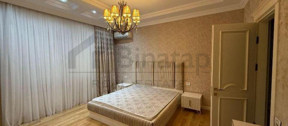 Port Baku ve 28 May m/s 5 deqiqelik mesafede 4 otaqli menzil satilir/185 kv.m. - 5