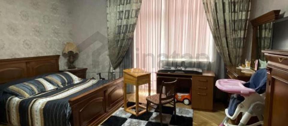 Koala, Koroglu ve Dede Qorqud parklarinin yaninda 4 otaqli menzil satilir/210 kv.m. - 6