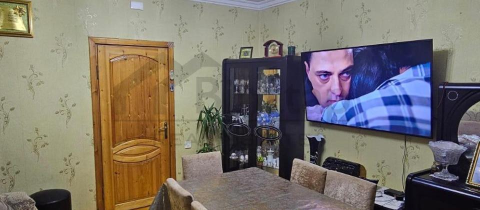 Satılır 3 otaqlı köhnə tikili 70 m², Bakıxanov q.