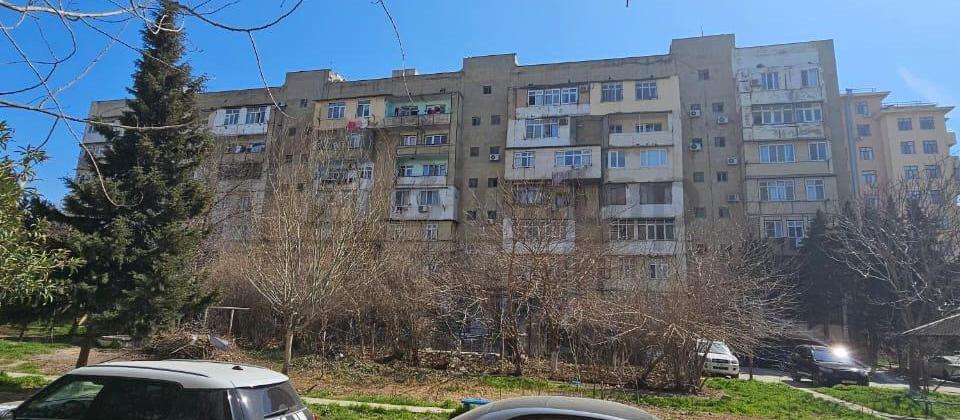 Satılır 3 otaqlı köhnə tikili 70 m², Bakıxanov q. - 11