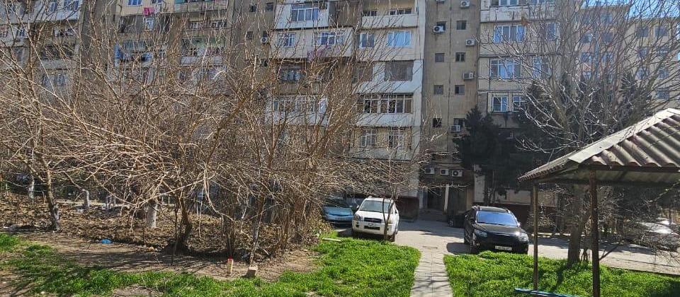Satılır 3 otaqlı köhnə tikili 70 m², Bakıxanov q. - 14