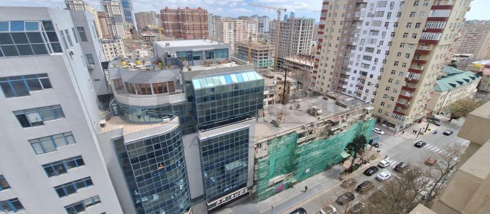 Satılır 4 otaqlı yeni tikili 211 m², Nizami m. - 15