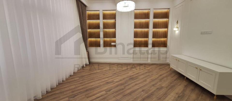 Satılır 4 otaqlı yeni tikili 150 m², 28 May m. - 4