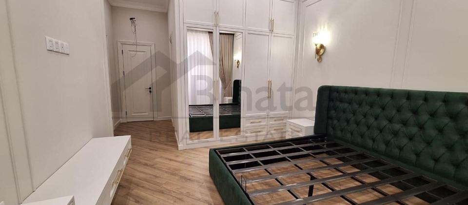 Satılır 4 otaqlı yeni tikili 150 m², 28 May m. - 6