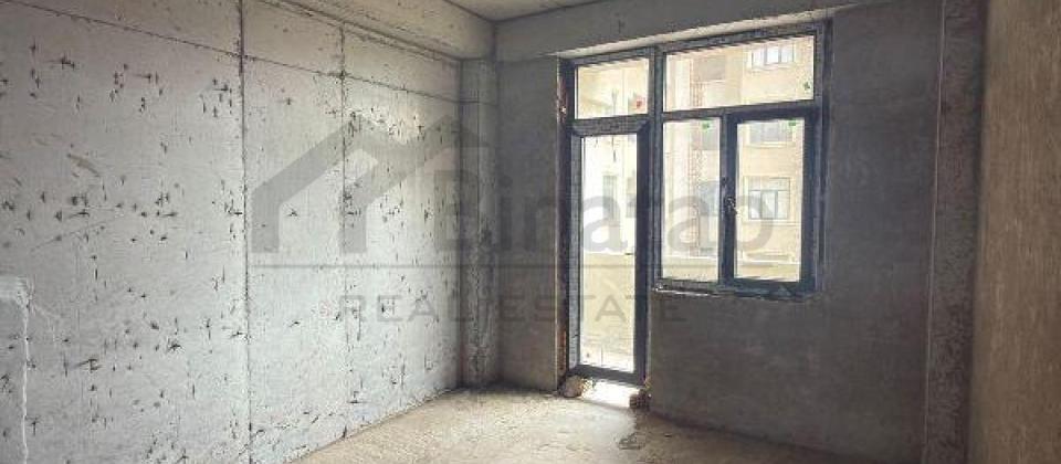 Dede Qorqud parkinin yani, Genclik ve 28 May m/s yaxin 3 otaqli menzil satilir/141 kv.m. - 5