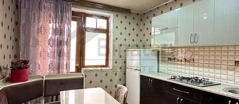 Satılır 1 otaqlı köhnə tikili 50 m², Bakıxanov q. - 14