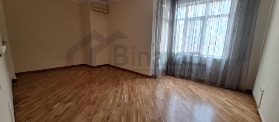 Kirayə verilir 4 otaqlı yeni tikili 200 m², 28 May m. - 2