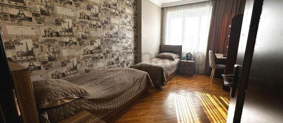 Qara Qarayev m/s, ATS'in yani, 145№li mektebin yaninda 2 otaqli menzil satilir/65 kv.m. - 3