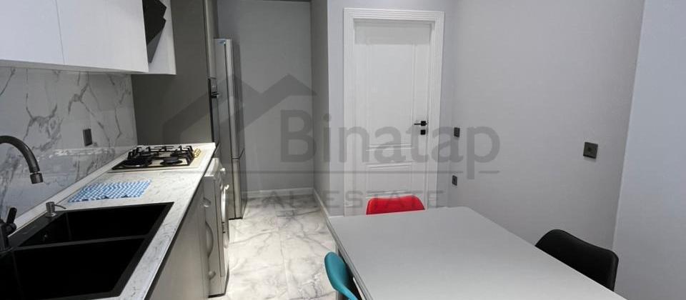 Tibb Universitetinın yanında - 14