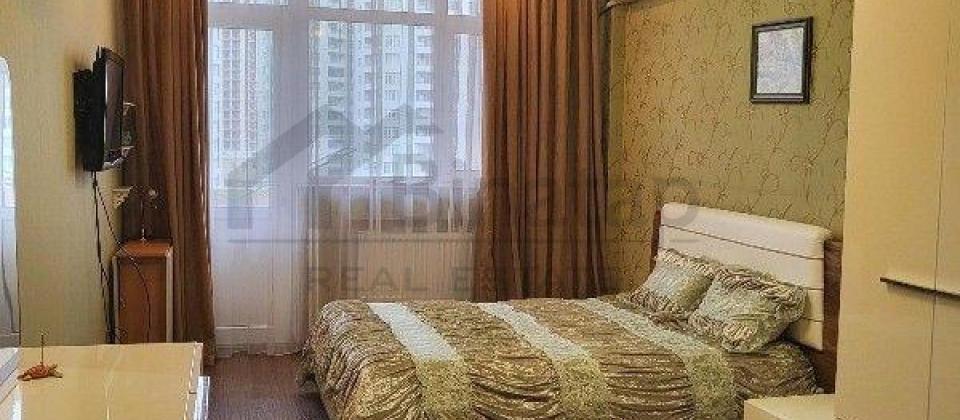 Teze bazar ve Sirkin yaninda 4 otaqli menzil satilir/178 kv.m. - 6