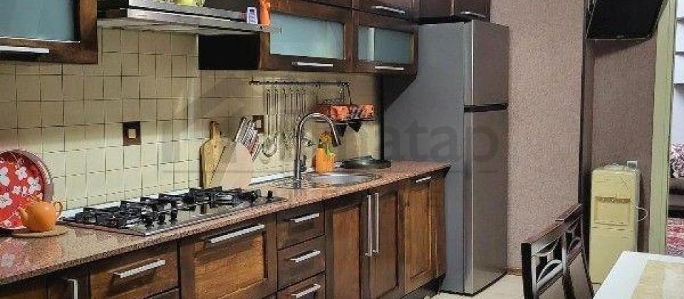 Teze bazar ve Sirkin yaninda 4 otaqli menzil satilir/178 kv.m. - 10