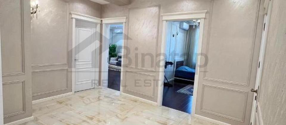 Vorovski dairesi, Azadliq Prospekti m/s yaxin 3 otaqli menzil satilir/135 kv.m. - 13