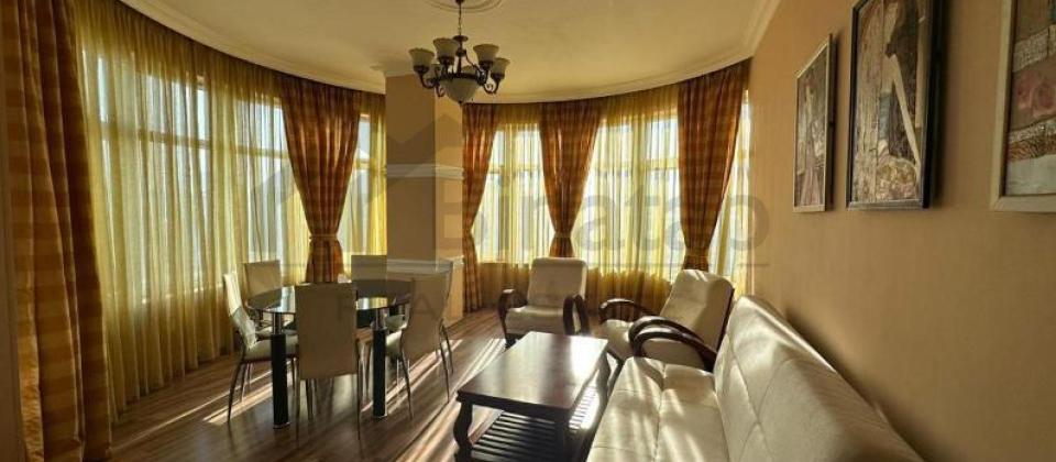 Yashil bazarin yaninda 3 otaqli menzil kiraye verilir/100 m2