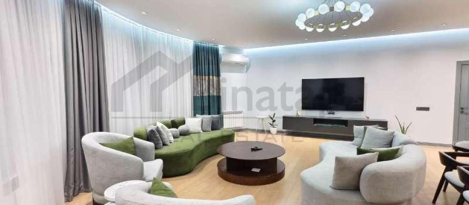 Xetai m/s yaninda 3 otaqli menzil satilir/158 kv.m. - 2