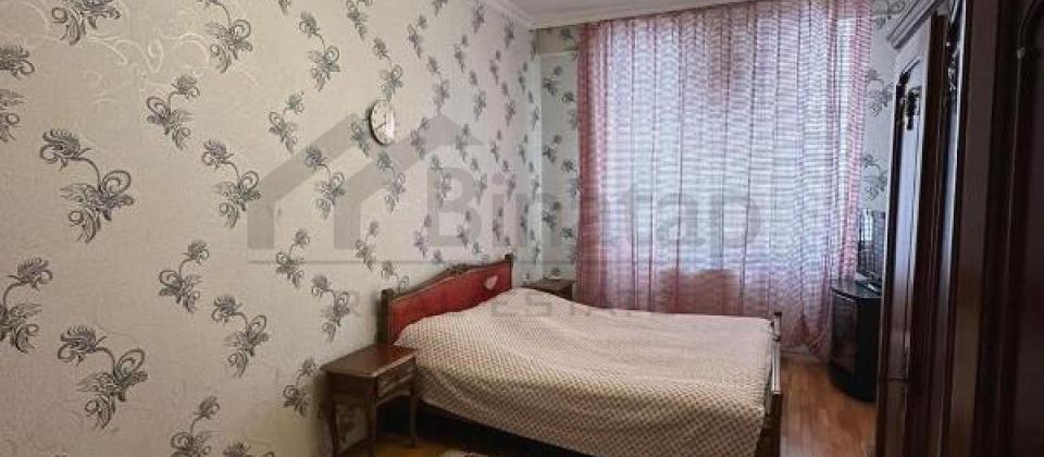 Yashil Ada ushaq bagchasinin yani, 8 Noyabr m/s yaxin 3 otaqli menzil satilir/152.2 kv.m. - 3