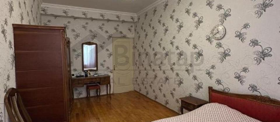 Yashil Ada ushaq bagchasinin yani, 8 Noyabr m/s yaxin 3 otaqli menzil satilir/152.2 kv.m. - 5