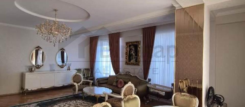 Hesen Eliyev kuchesi (İnqlab), ATB Bankin yaninda 3 otaqli menzil kiraye verilir/150 kv.m. - 3