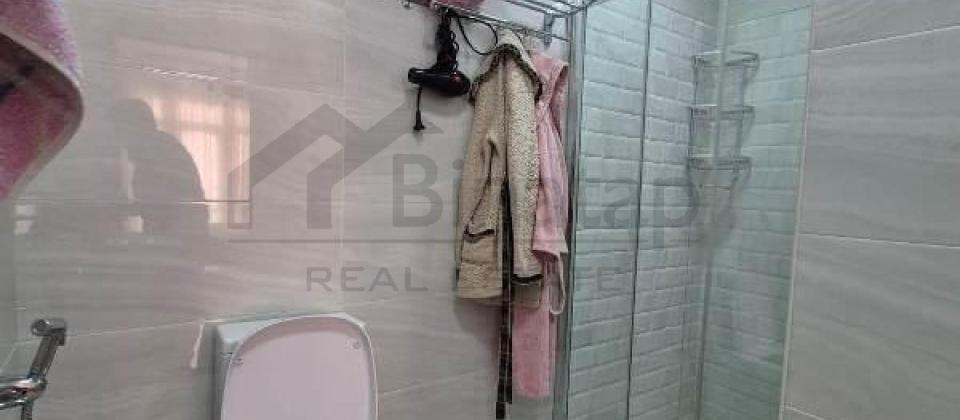 Hesen Eliyev kuchesi (İnqlab), ATB Bankin yaninda 3 otaqli menzil kiraye verilir/150 kv.m. - 15