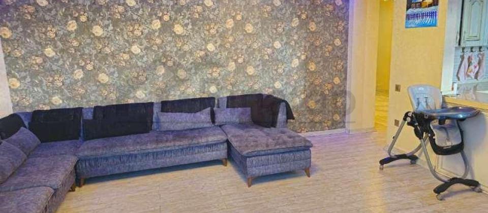 Merkezi parkin yani, Nizami m/s yaxin 3 otaqli menzil satilir/130 kv.m. - 2