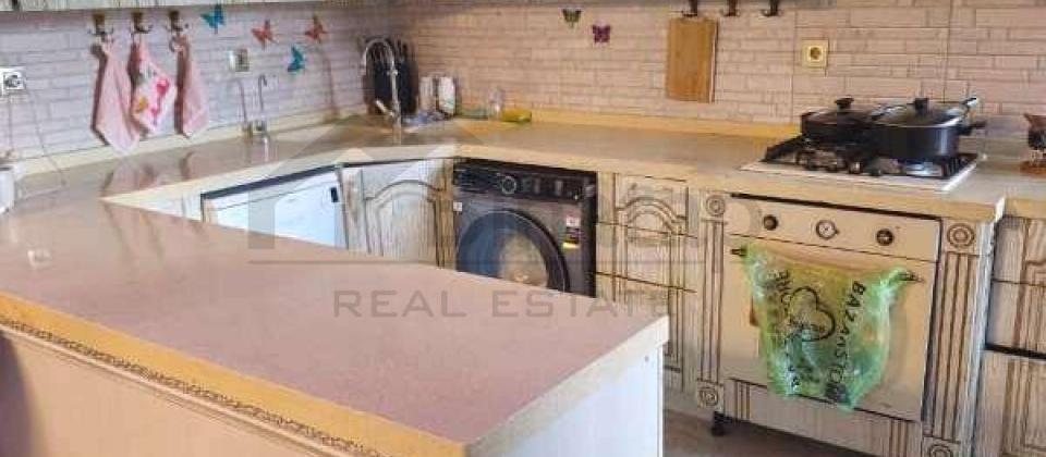 Merkezi parkin yani, Nizami m/s yaxin 3 otaqli menzil satilir/130 kv.m. - 4