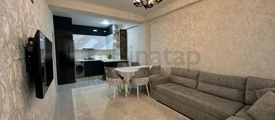 Masazır qəsəbəsi Qəsr yaşayış kompleksində təmirli bina evi satılır