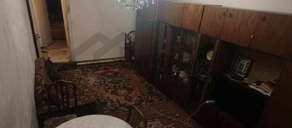 Satılır 2 otaqlı köhnə tikili 65 m², Bakıxanov q.
